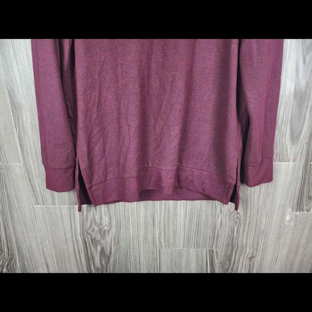 Lucky Brand Womens Burgundy V-Neck Long Sleeve Knit Top Side Slits Size M - Picture 3 of 5